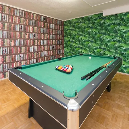 Spacious With Private Terrace