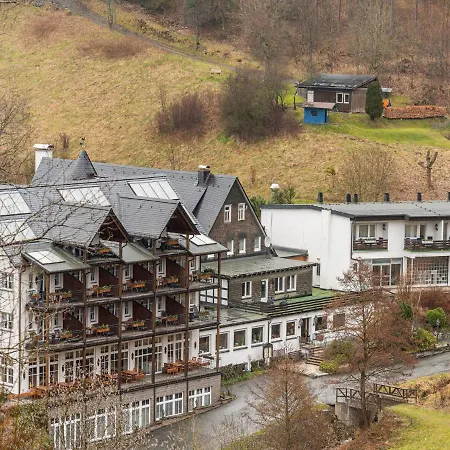 Spacious With Private Terrace Otel